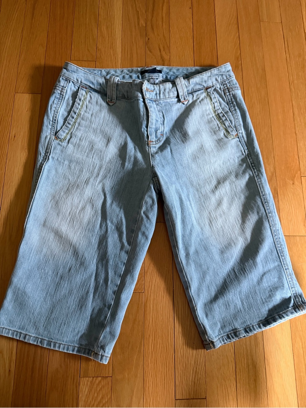 Tommy Hilfiger Women’s Soft Light Blue Denim Shorts size 6